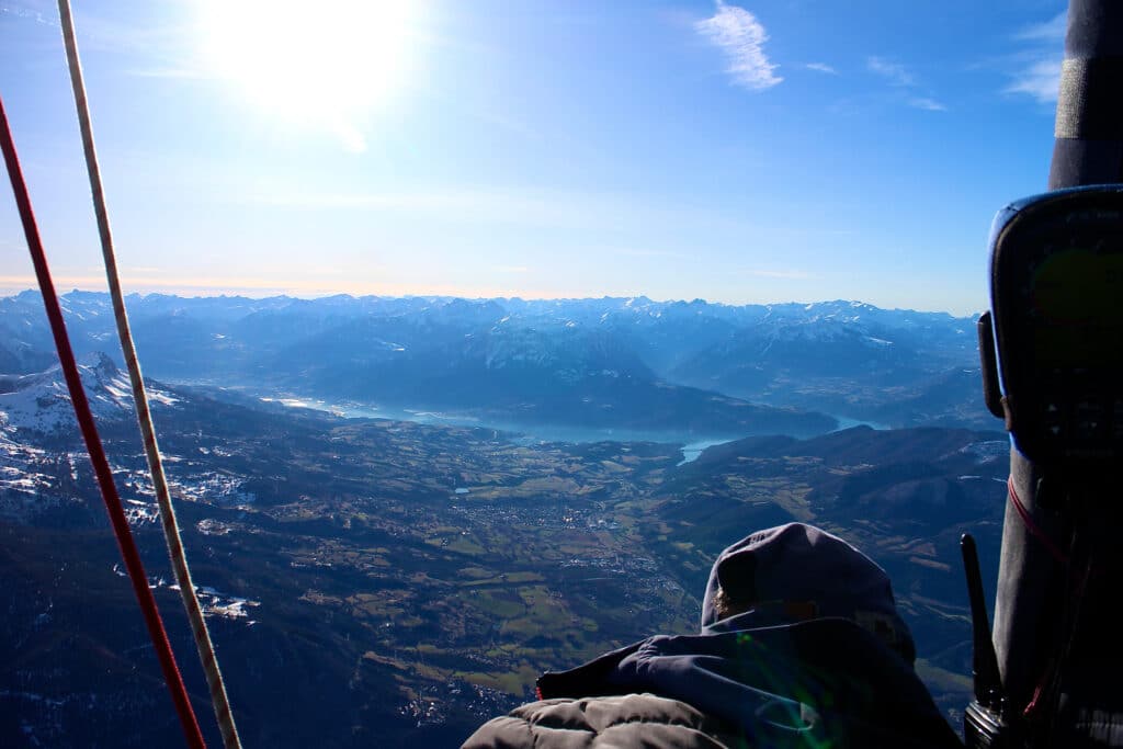 Paysages de la région PACA visibles durant un vol en Montgolfière aux bord du Lac de Serre Ponçon
